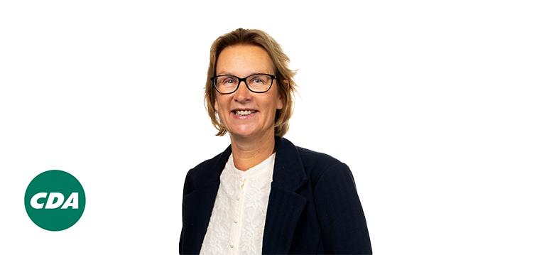Portrait of Boelsma-Hoekstra with logo CDA.