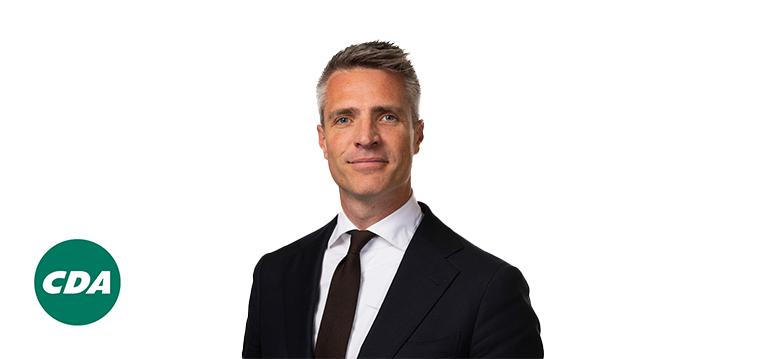 Portrait of Koorevaar with logo CDA.