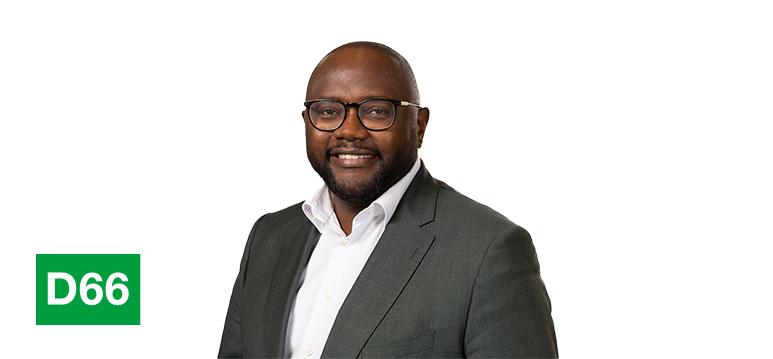 Portrait of Bamenga with logo D66.