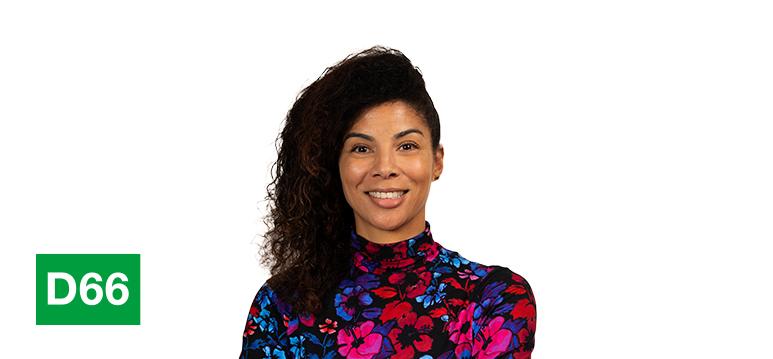 Portrait of Dijk with logo D66.