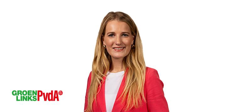 Portrait of van Oosterhout with logo GL-PvdA.