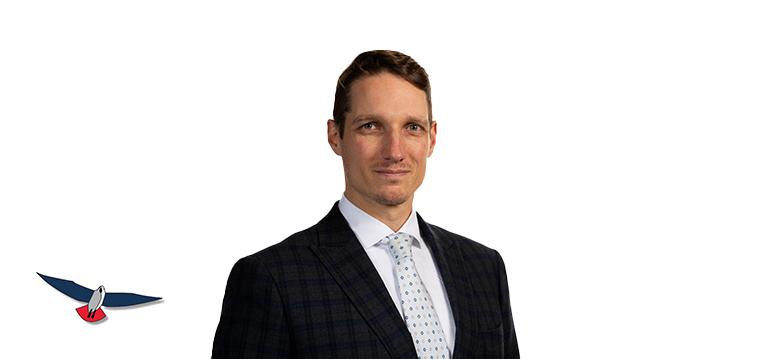 Portrait of van Dijk with logo PVV.