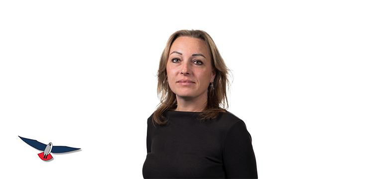 Portrait of Vondeling with logo PVV.