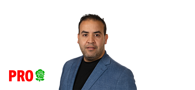 Portrait of Mohandis with logo PRO.