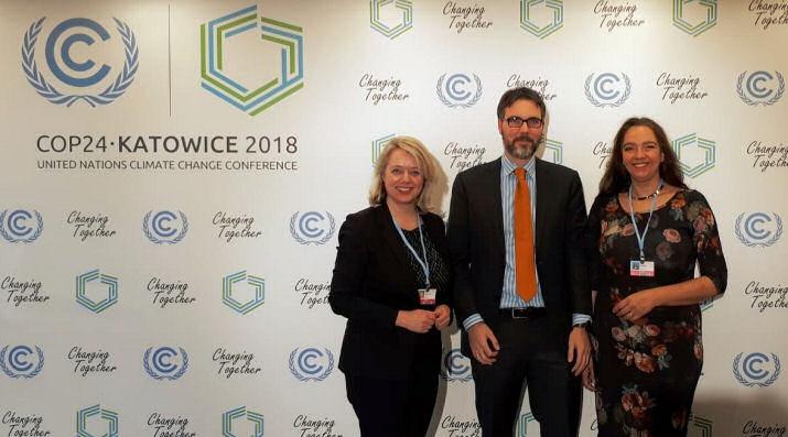 From left to right: MP Agnes Mulder (CDA), Pieter Terpstra (climate-policy coordinator for the Ministry of Foreign Affairs) and MP Isabelle Diks (GroenLinks).