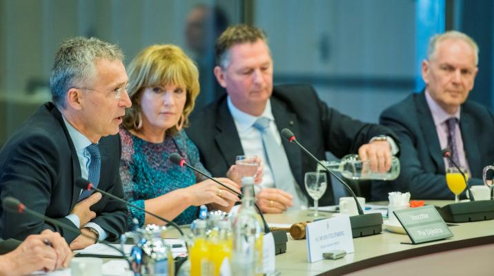 Stoltenberg meets Members of Parliament