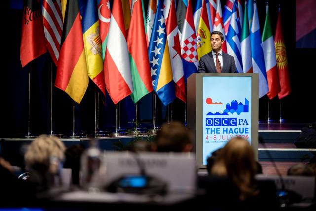 Prime Minister Rob Jetten on stage in the World Forum.